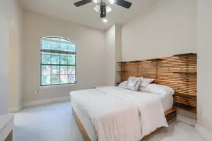 2246 Longview Rd, Irving, TX 75063 - Photo 34