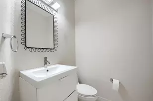 2246 Longview Rd, Irving, TX 75063 - Photo 22