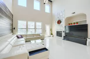 2246 Longview Rd, Irving, TX 75063 - Photo 14