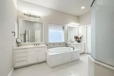 2246 Longview Road, Irving, TX 75063 - Photo 20