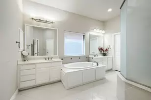 2246 Longview Rd, Irving, TX 75063 - Photo 20
