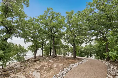826 Cimmarron Bay Drive, Runaway Bay, TX 76426 - Photo 18
