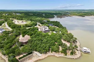 826 Cimmarron Bay Dr, Runaway Bay, TX 76426 - Photo 4