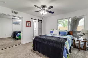 9038 Flicker Ln, Dallas, TX 75238 - Photo 18