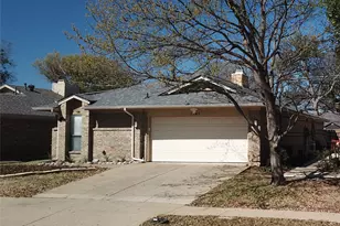 1307 Boardwalk St, Arlington, TX 76011 - Photo 4