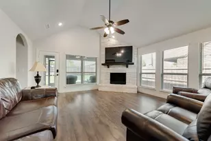 605 Dusty Glen Trl, Midlothian, TX 76065 - Photo 4