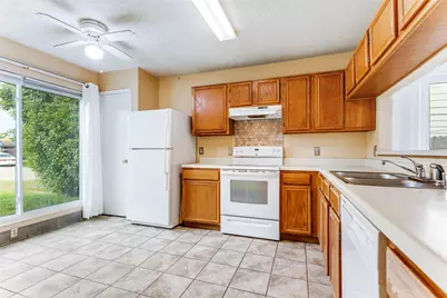 4617 Feathercrest Drive, Fort Worth, TX 76137 - Photo 10
