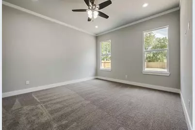 8728 Dunlap Drive, Dallas, TX 75217 - Photo 8