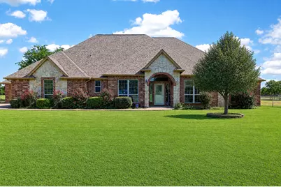 1035 Highland Road, Cleburne, TX 76033 - Photo 2