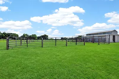 1035 Highland Road, Cleburne, TX 76033 - Photo 30