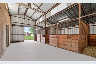 1035 Highland Road, Cleburne, TX 76033 - Photo 30