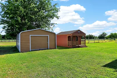 1035 Highland Road, Cleburne, TX 76033 - Photo 32