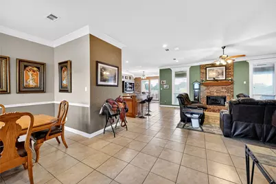 1035 Highland Road, Cleburne, TX 76033 - Photo 10