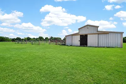 1035 Highland Road, Cleburne, TX 76033 - Photo 28