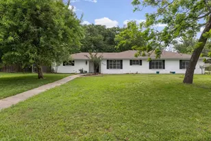 2906 Tanglewood Dr, Commerce, TX 75428 - Photo 2