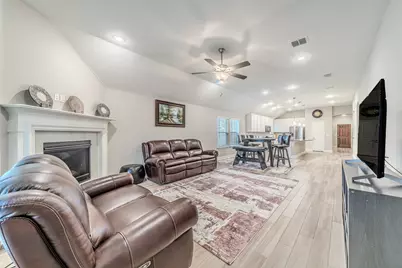 1048 Pinnacle Breeze Drive, Fort Worth, TX 76052 - Photo 4