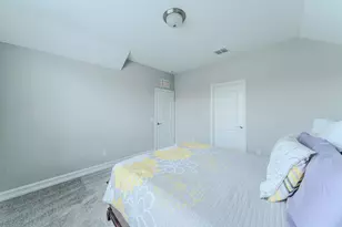 1048 Pinnacle Breeze Dr, Fort Worth, TX 76052 - Photo 20