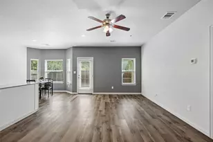 2801 17th St, Fort Worth, TX 76106 - Photo 6