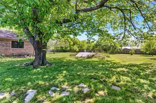 832 Cherry St, Wolfe City, TX 75496 - Photo 22