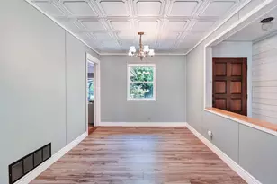 832 Cherry St, Wolfe City, TX 75496 - Photo 6