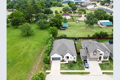 1237 Levee Lane, Kennedale, TX 76060 - Photo 2