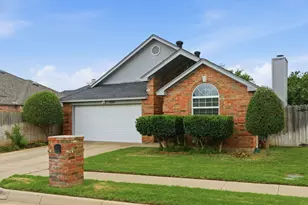 1800 Pine Ridge Dr, Bedford, TX 76021 - Photo 2