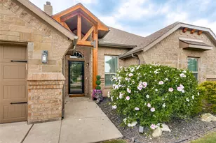 604 Hummingbird, Crowley, TX 76036 - Photo 4