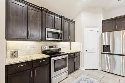 604 Hummingbird, Crowley, TX 76036 - Photo 10