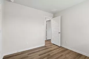8009 Charlestown Ln, Fort Worth, TX 76140 - Photo 18