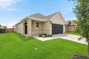 8009 Charlestown Ln, Fort Worth, TX 76140 - Photo 2