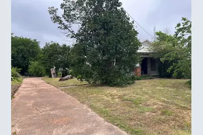 101 E Commerce Street, Gustine, TX 76455 - Photo 14