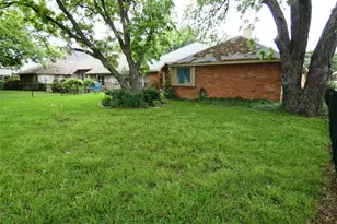 506 Baltusrol Cir, Garland, TX 75044 - Photo 24