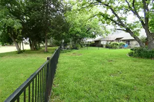 506 Baltusrol Cir, Garland, TX 75044 - Photo 24