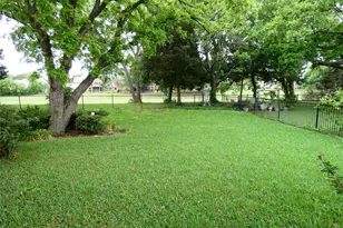 506 Baltusrol Cir, Garland, TX 75044 - Photo 20