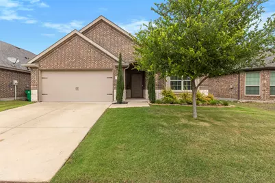 110 Garden Grove Drive, Waxahachie, TX 75165 - Photo 1