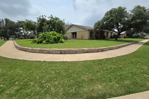 3126 Oak Hill Rd, Carrollton, TX 75007 - Photo 2