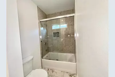 2811 Silkwood Street, Dallas, TX 75215 - Photo 14