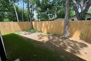 2811 Silkwood St, Dallas, TX 75215 - Photo 20