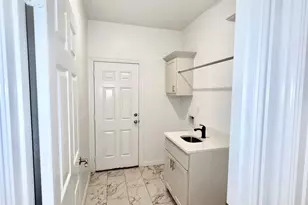 2811 Silkwood St, Dallas, TX 75215 - Photo 16
