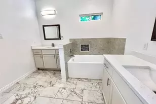 2811 Silkwood St, Dallas, TX 75215 - Photo 12