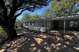3008 Winfield Dr, Corsicana, TX 75110 - Photo 2
