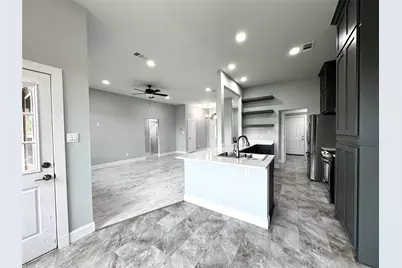 226 Lakeview Drive, Runaway Bay, TX 76426 - Photo 8
