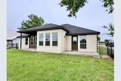 226 Lakeview Drive, Runaway Bay, TX 76426 - Photo 4