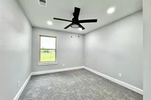 226 Lakeview Dr, Runaway Bay, TX 76426 - Photo 18