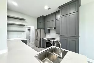 226 Lakeview Dr, Runaway Bay, TX 76426 - Photo 10