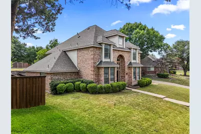 131 Sandy Creek Drive, DeSoto, TX 75115 - Photo 2