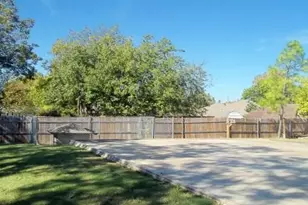 1111 N Houston St, Royse City, TX 75189 - Photo 24