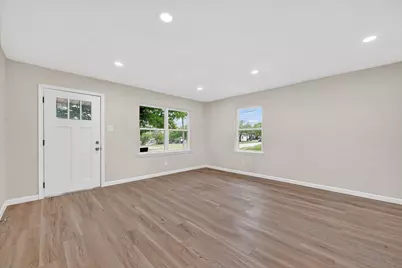 801 S Tennessee Street, McKinney, TX 75069 - Photo 2