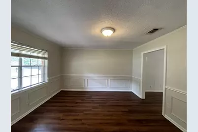 705 White Oak Lane, Arlington, TX 76012 - Photo 2