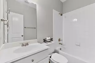 1527 Biltmore Ln, Irving, TX 75063 - Photo 24